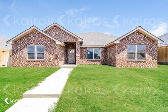 Building Photo - 2704 Daytona Ave