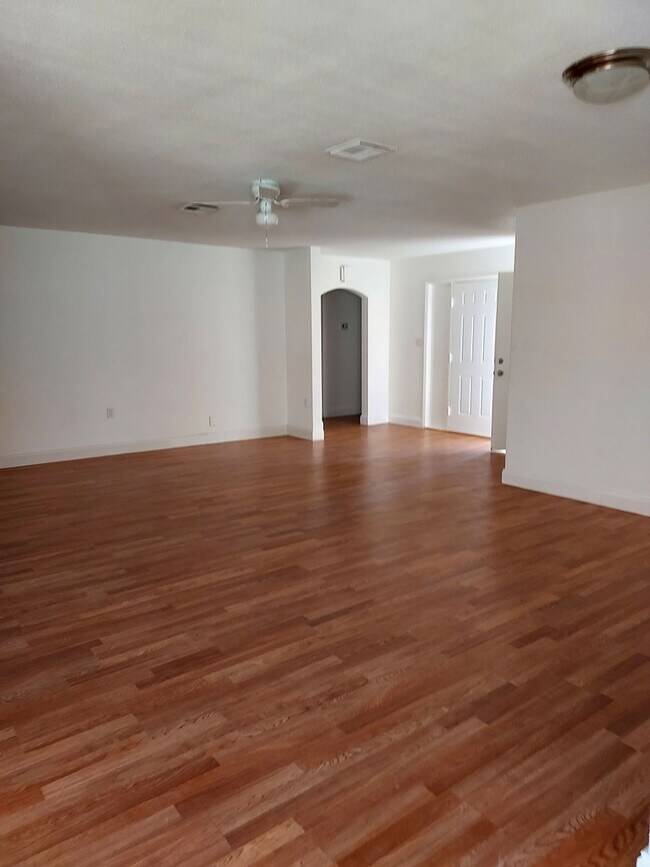 8233 Redfield Dr, Port Richey, FL 34668 House Rental in Port Richey