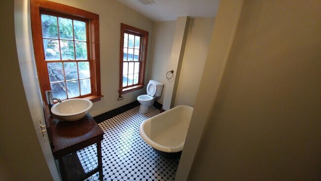 Foto del edificio - 237 N Sycamore St