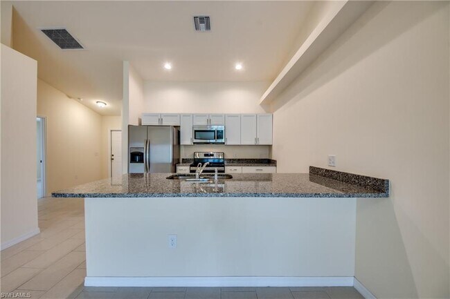 Building Photo - 1633 SW 33rd St