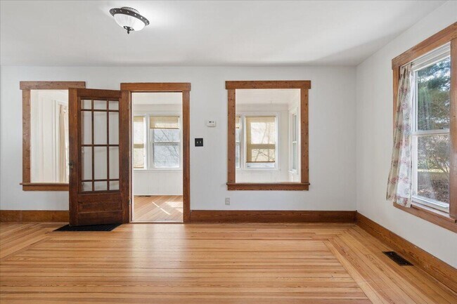 Building Photo - 751 Holmes Rd