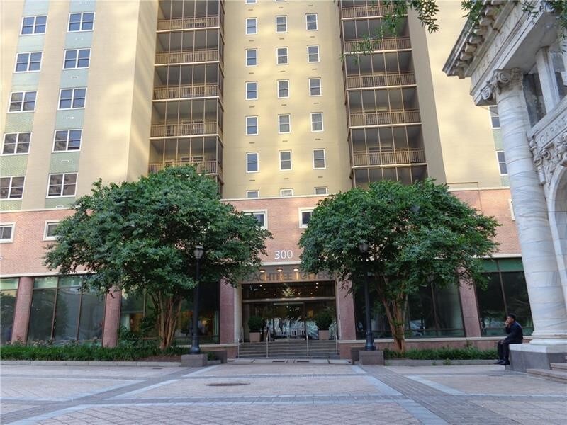 Foto principal - 300 Peachtree St NE