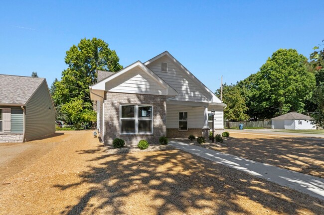 Foto del edificio - Newly Built 3 Bedroom House w Garage