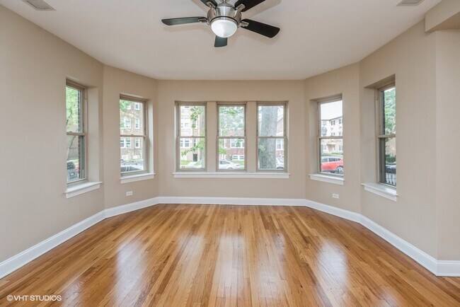 Foto del edificio - 6435 N Richmond St