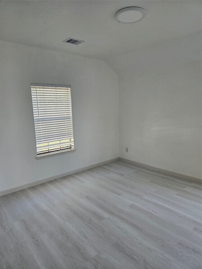 Foto del edificio - 16203 Dryberry Ct