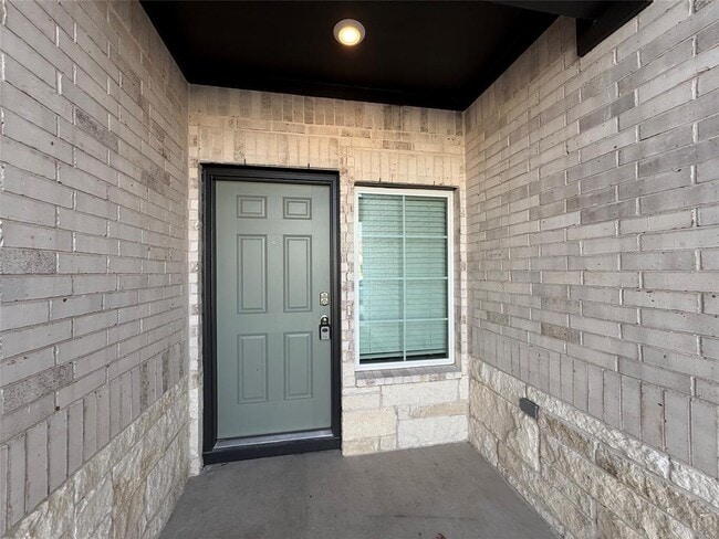 Building Photo - 15109 Welsh Cob Rd