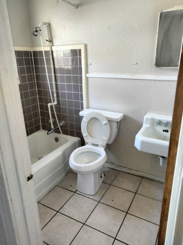 Building Photo - 3707 Parkwood St