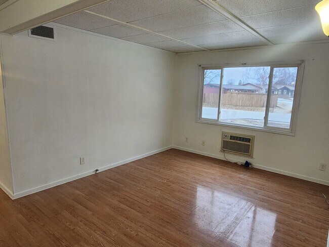 Foto del edificio - 1709 Warwick Wy