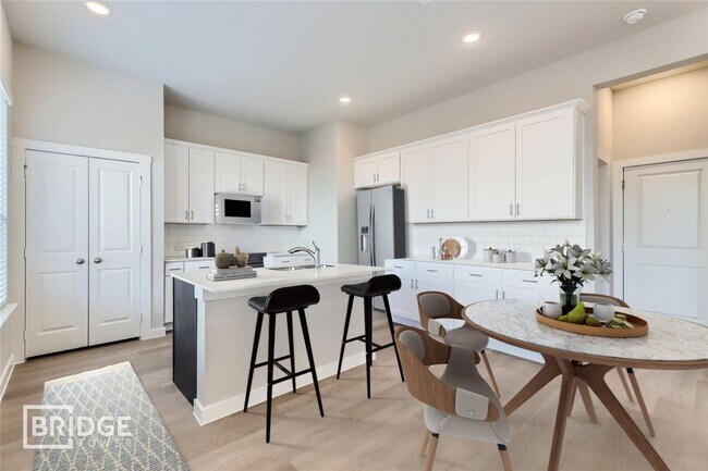 Foto del edificio - 2207 Kincaid Ln