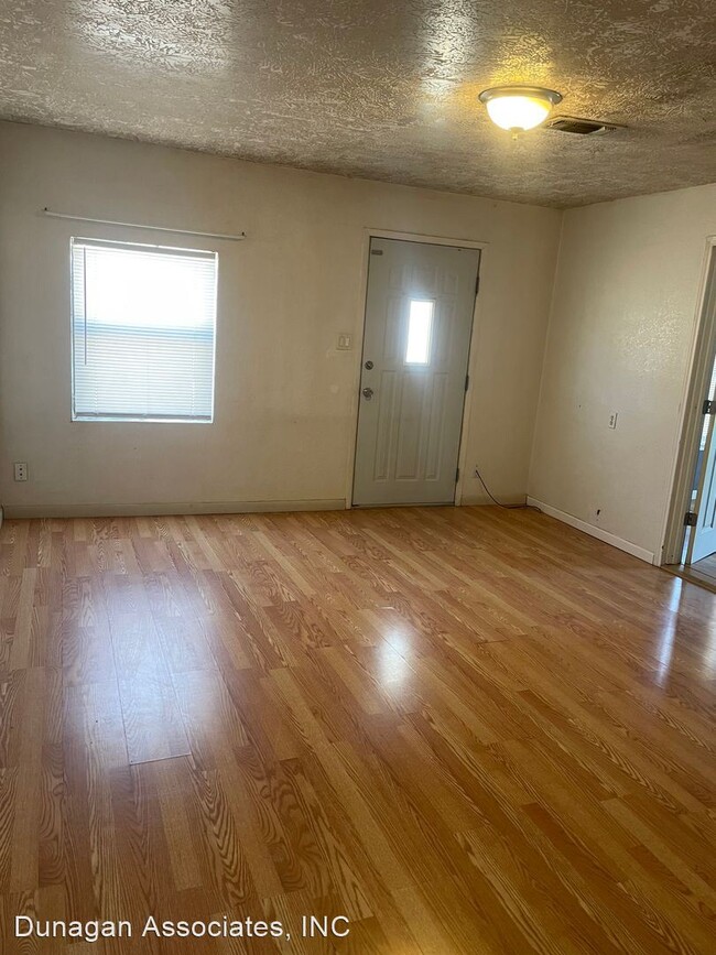 Foto del edificio - 3 br, 1 bath House - 1205 W. Stevens St.