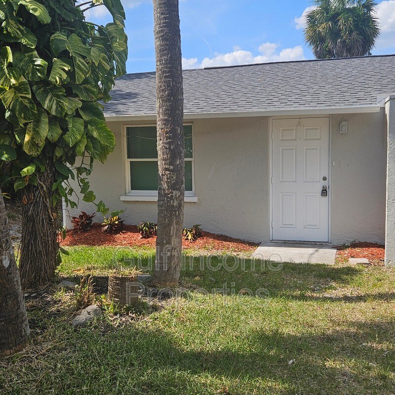 Foto principal - 2515 30th Ave Dr E