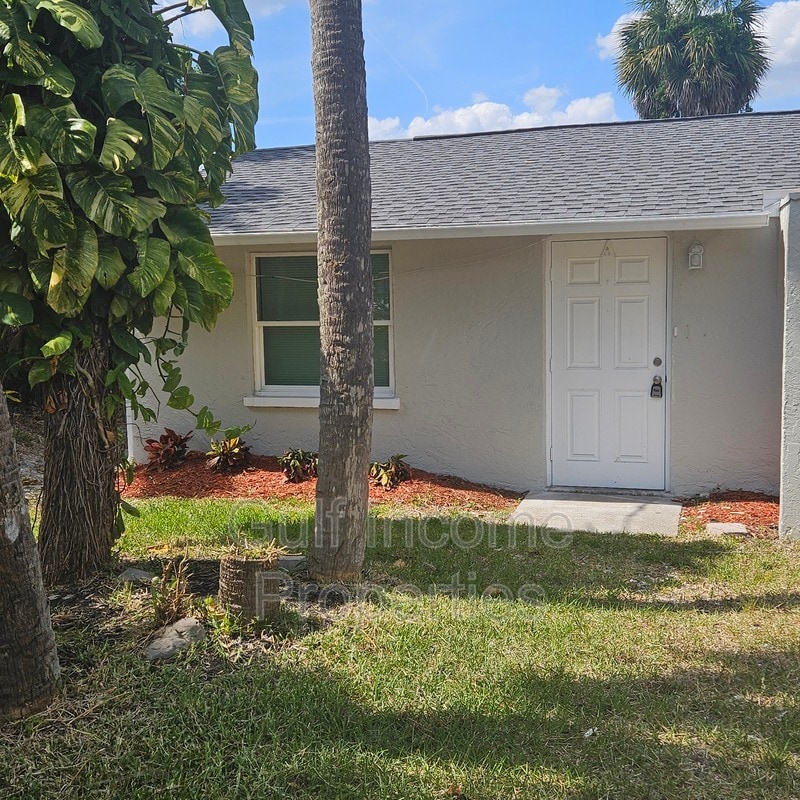 Primary Photo - 2515 30th Ave Dr E