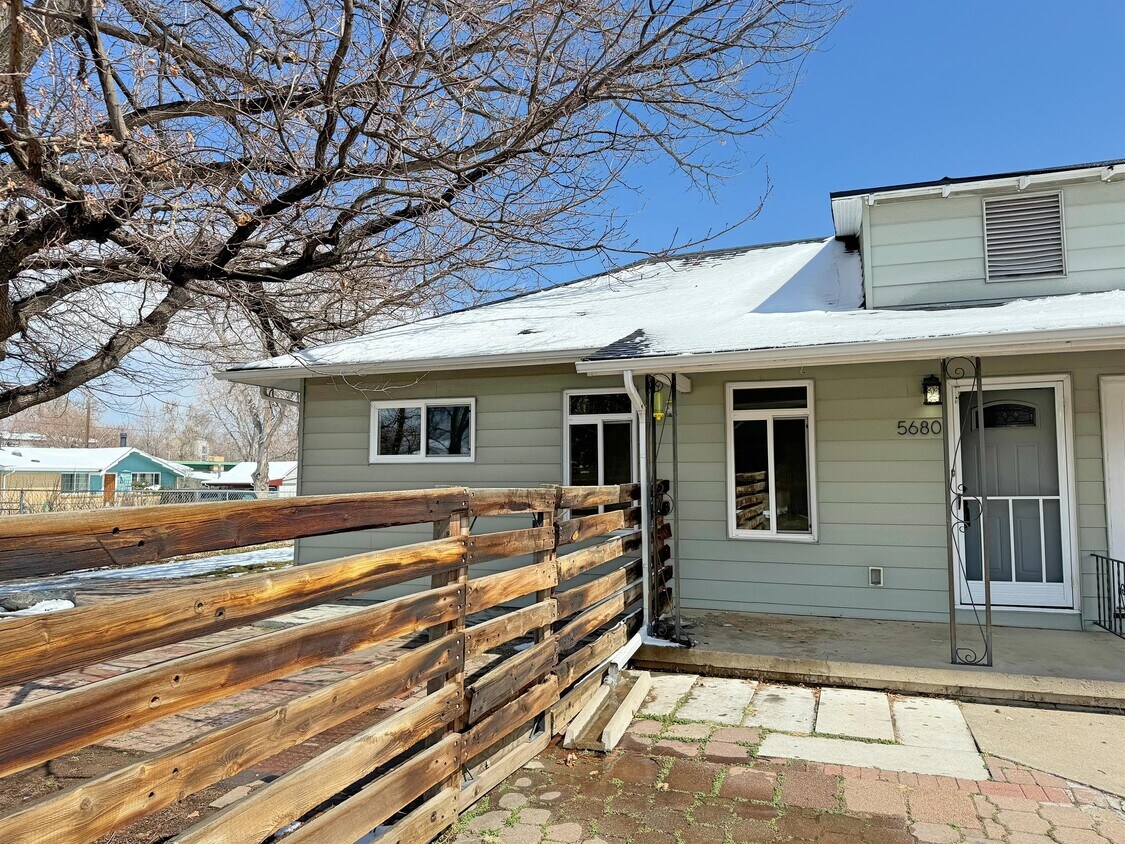 Foto principal - 5680 W 9th Ave