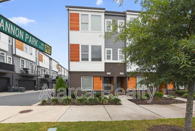 Foto principal - 2123 Bryant Park Dr