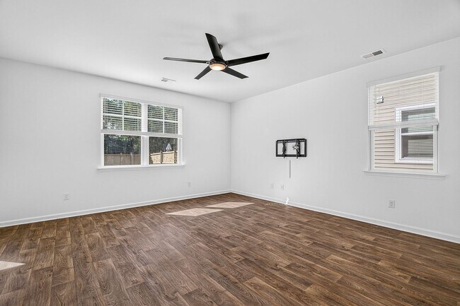 Foto del edificio - 123 Sweet Cherry Ln