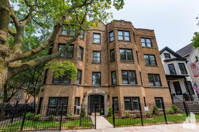 Foto principal - 1 bedroom in Chicago IL 60625