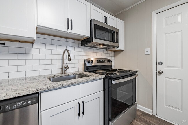 Building Photo - Villas Northpoint/Southpoint Apartments