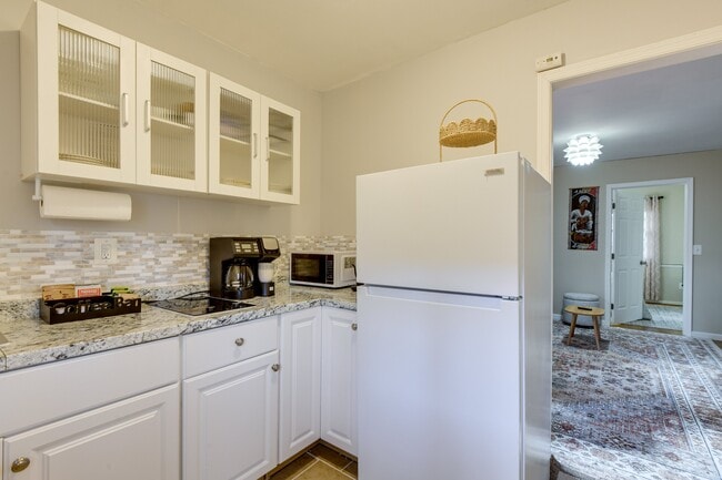 Building Photo - 12401 La Plata St