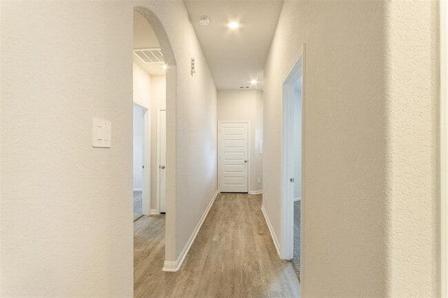 Building Photo - 14717 Pinion Ct