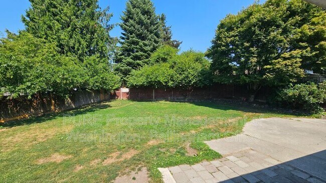 Foto del edificio - 6521 58th St NE