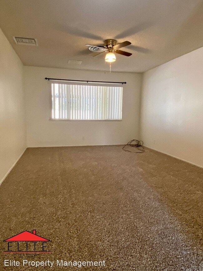 Foto del edificio - 4 br, 2 bath House - 1039 N. Sherri St.