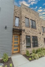 Building Photo - 4112 W Olive St