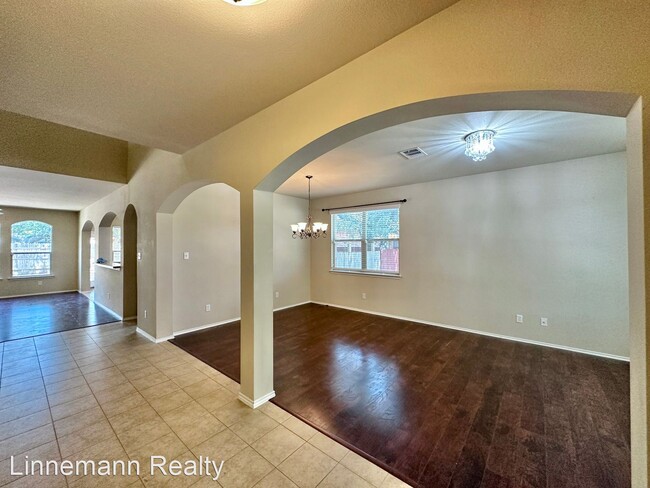 Building Photo - 4 br, 2.5 bath House - 6802 Indian Hawthorne