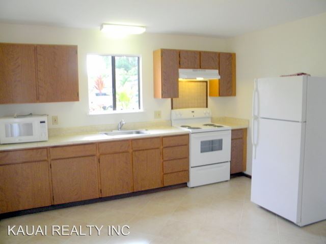 Building Photo - 399 Kaholalele Rd