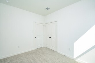 Building Photo - 4358 Clover St Building Photo - 4358 Clover St