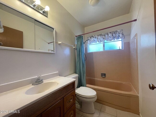 Building Photo - 8235 E Virginia Ave