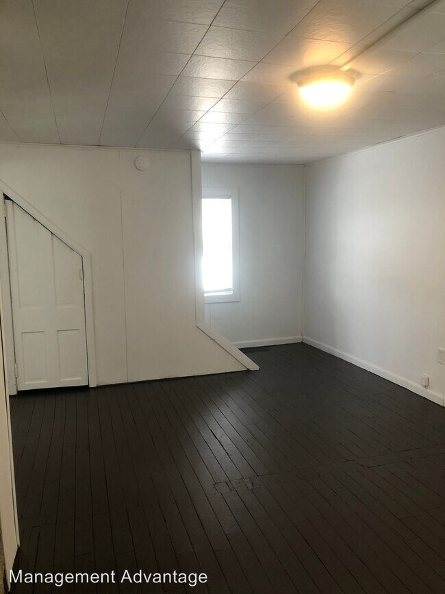 Building Photo - 2 br, 1 bath House - 127 Washington Street
