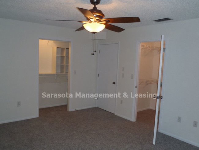 Building Photo - 2818 Grand Cayman St
