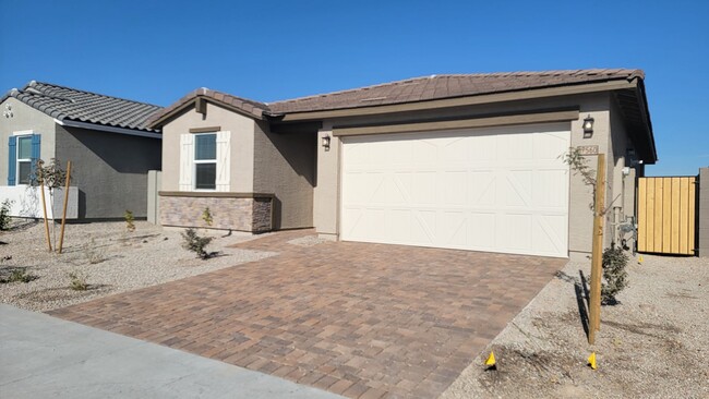 Building Photo - Brand new Goodyear home! Never lived in be...