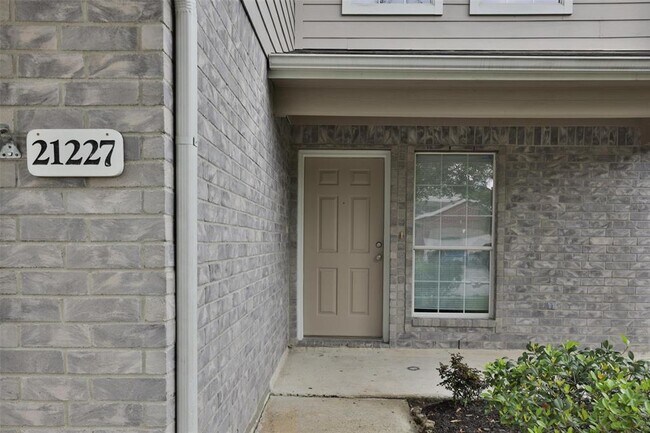 Foto del edificio - 21227 Grand Field Ct