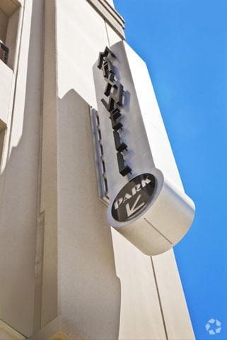 Sign - Maxwell Apartments