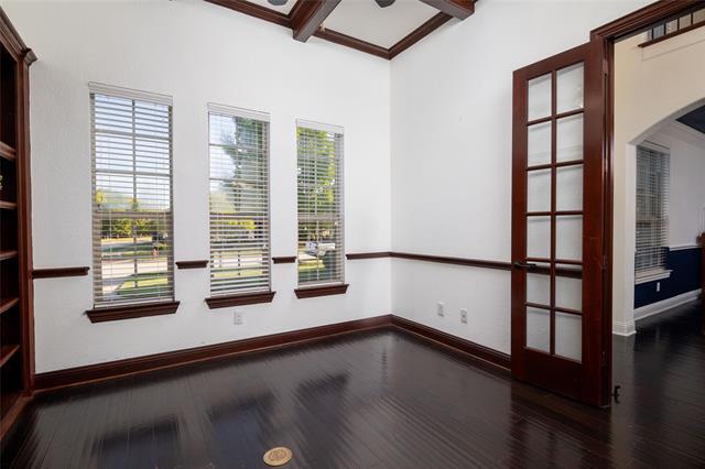 Foto del edificio - 2740 Waverley Dr