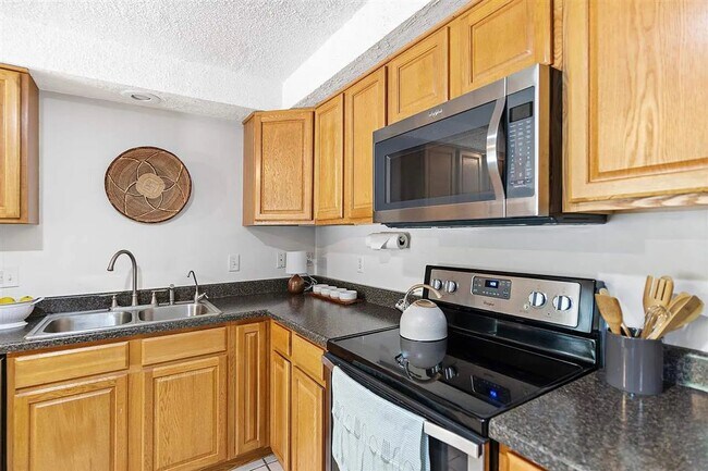 Foto del edificio - 2 Bedroom/1.5 Bath Duplex in Coralville