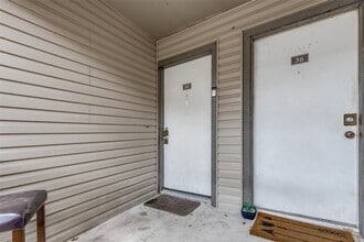 Building Photo - 9707 Richmond Ave.