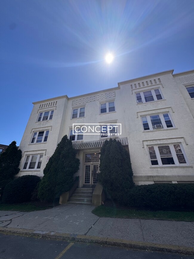 Building Photo - 6A Radcliffe Rd. Unit 1B