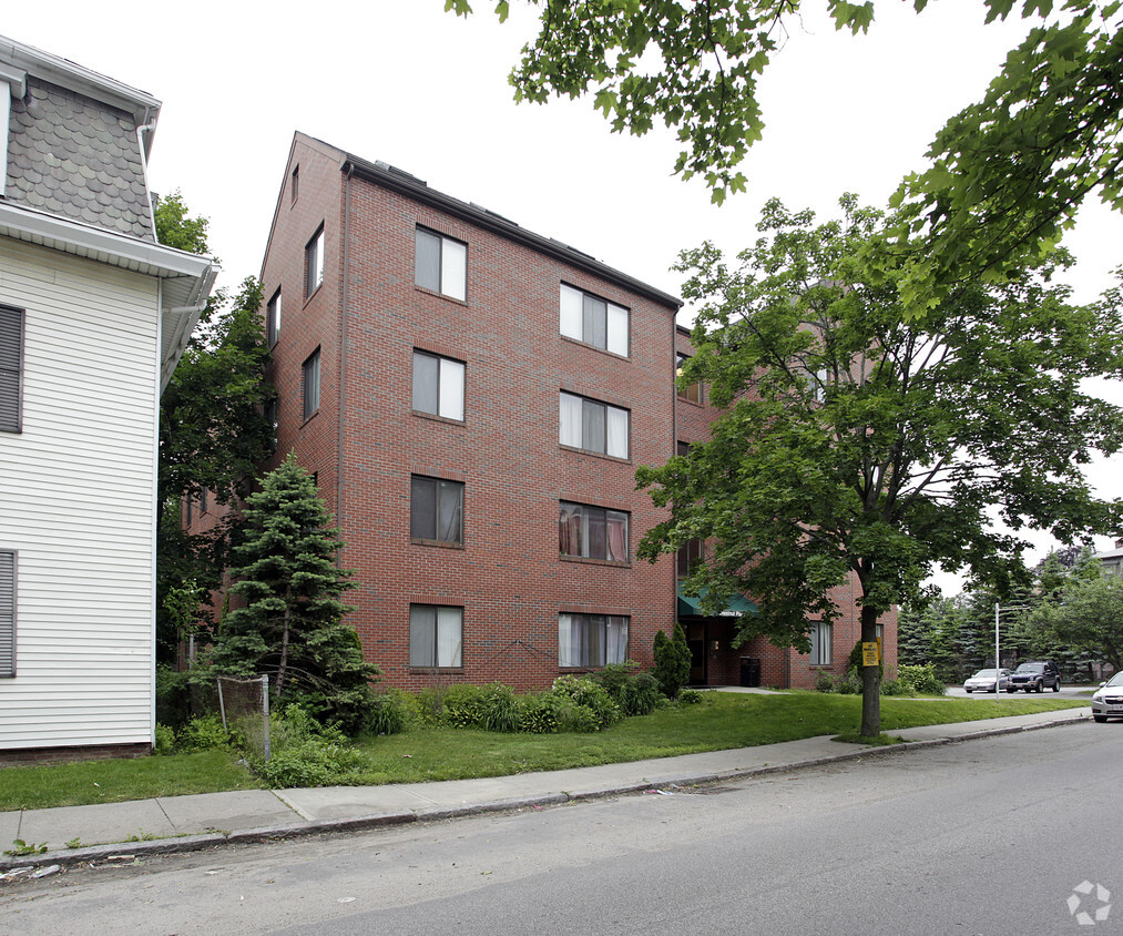 Building Photo - Chestnut Place