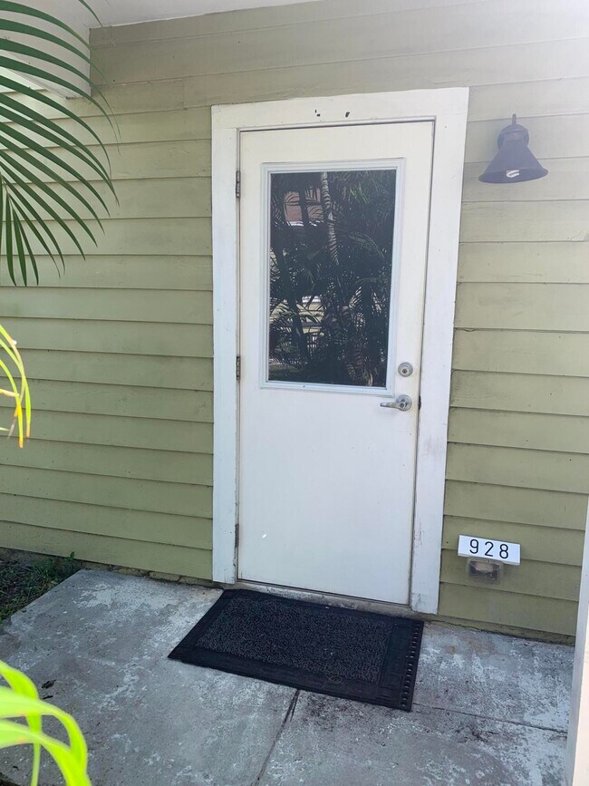 Foto del edificio - 928 Sunset Rd