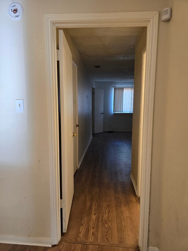 Pasillo de arriba - 2107 Greenbriar Colony Dr