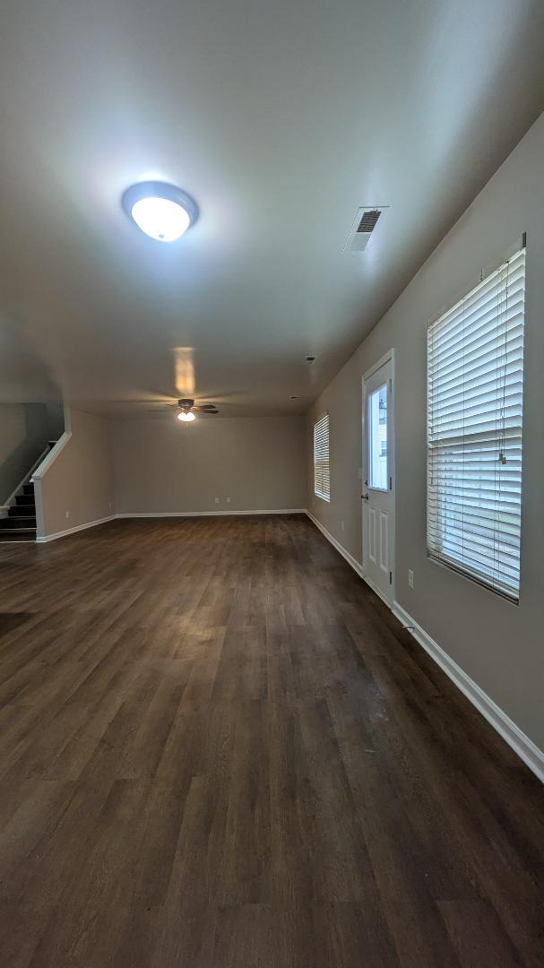 Foto del edificio - 2308 Riding Trail Rd