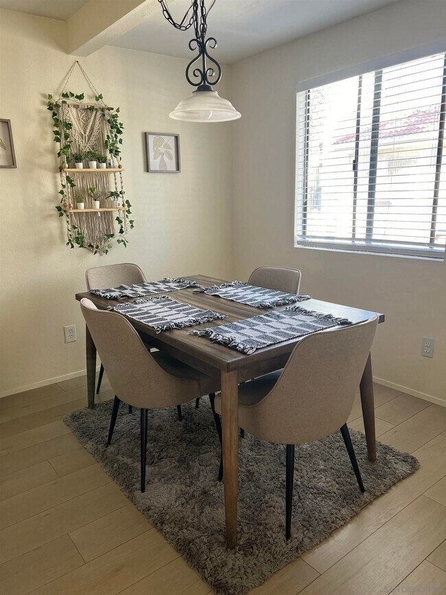 Foto del edificio - 9444 Twin Trails Dr