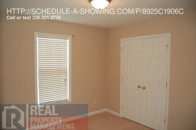 Foto del edificio - 3910 Holts Chapel Rd