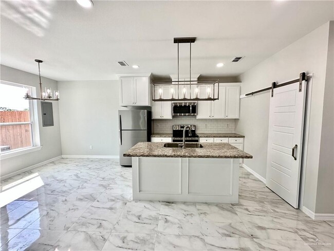 Building Photo - 22 West Dr