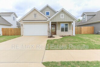 Building Photo - 1809 W Saddlebrook Ln