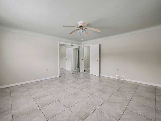 Building Photo - AVAILABLE NOW! Updated 3 Bed Home with Brand-New GE Appliances