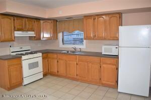 Building Photo - 321 Seguine Ave