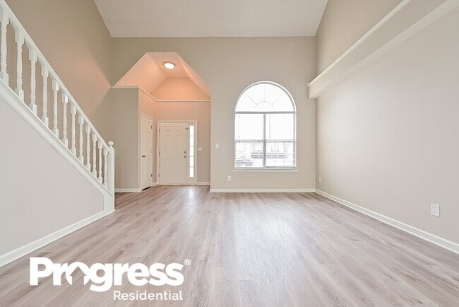 Foto del edificio - 725 Compton Ln